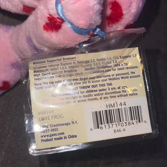 WEBKINZ Ganz Love Frog HM144 w/Hang & But Tag No active Code w/Hearts like new - Picture 3 of 15